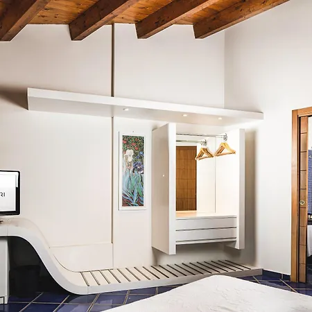 Magaggiari Hotel